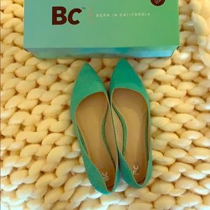 Size 10 Born in California flats